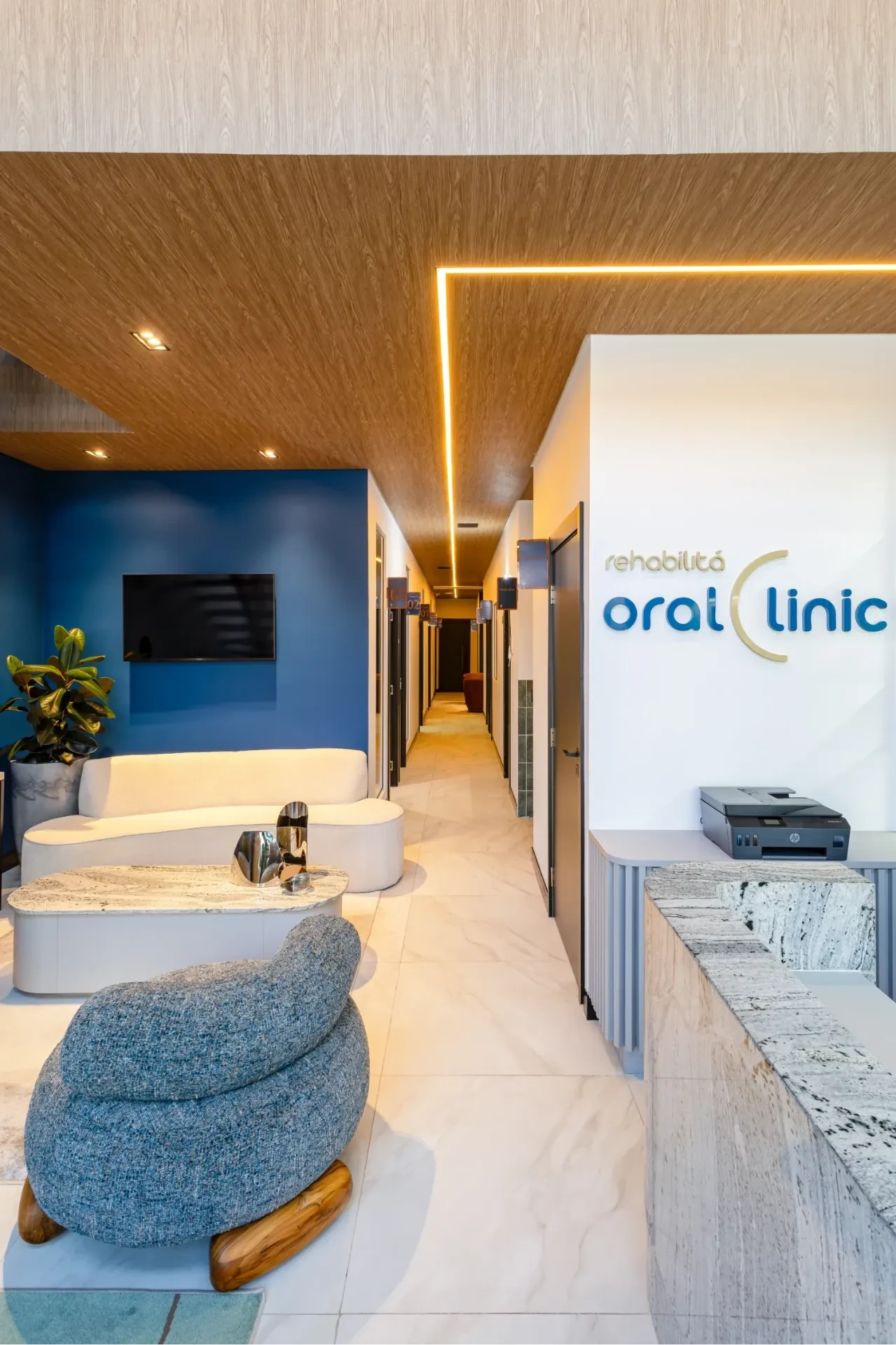 Clínica Odontológica Rehabilitá Oral Clinic — rede estruturada, câmeras e sonorização